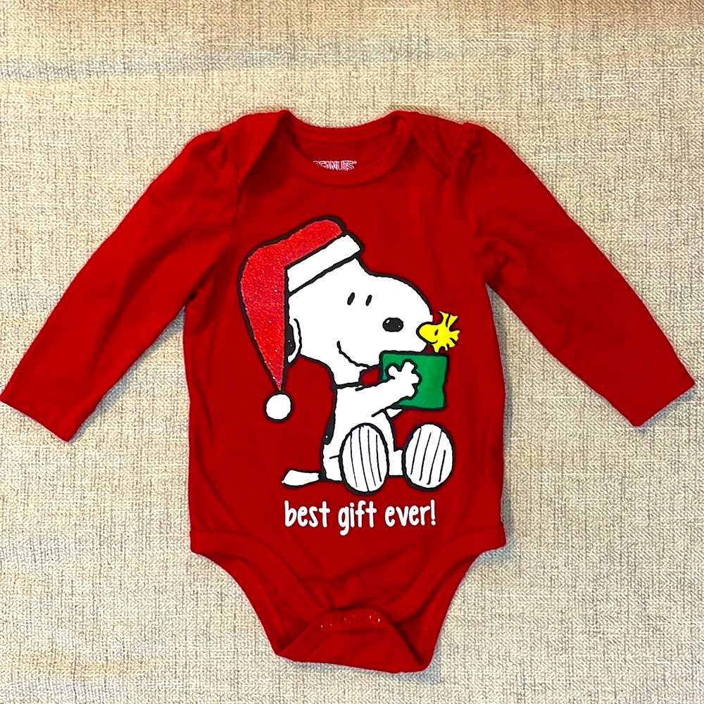 PEANUTS Snoopy long sleeve onsie, Christmas “Best Gift Ever”, size 9 month